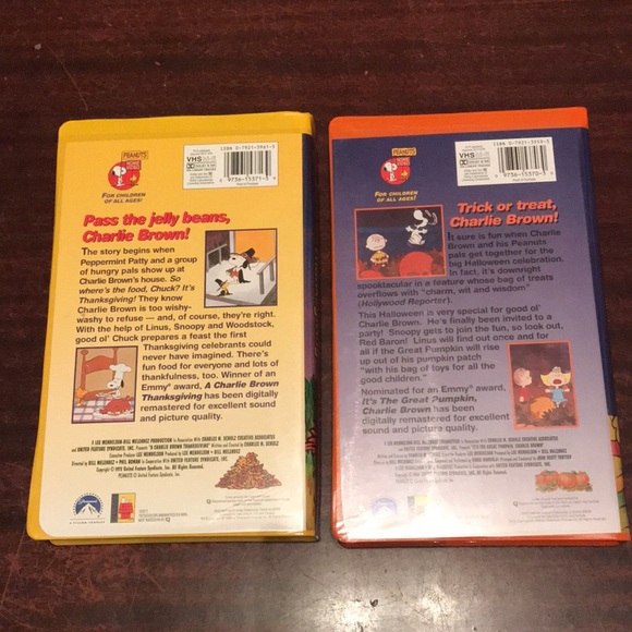 2 VHS tapes Charlie Brown Thanksgiving and Great Pumpkin - Picture 2 of 8
